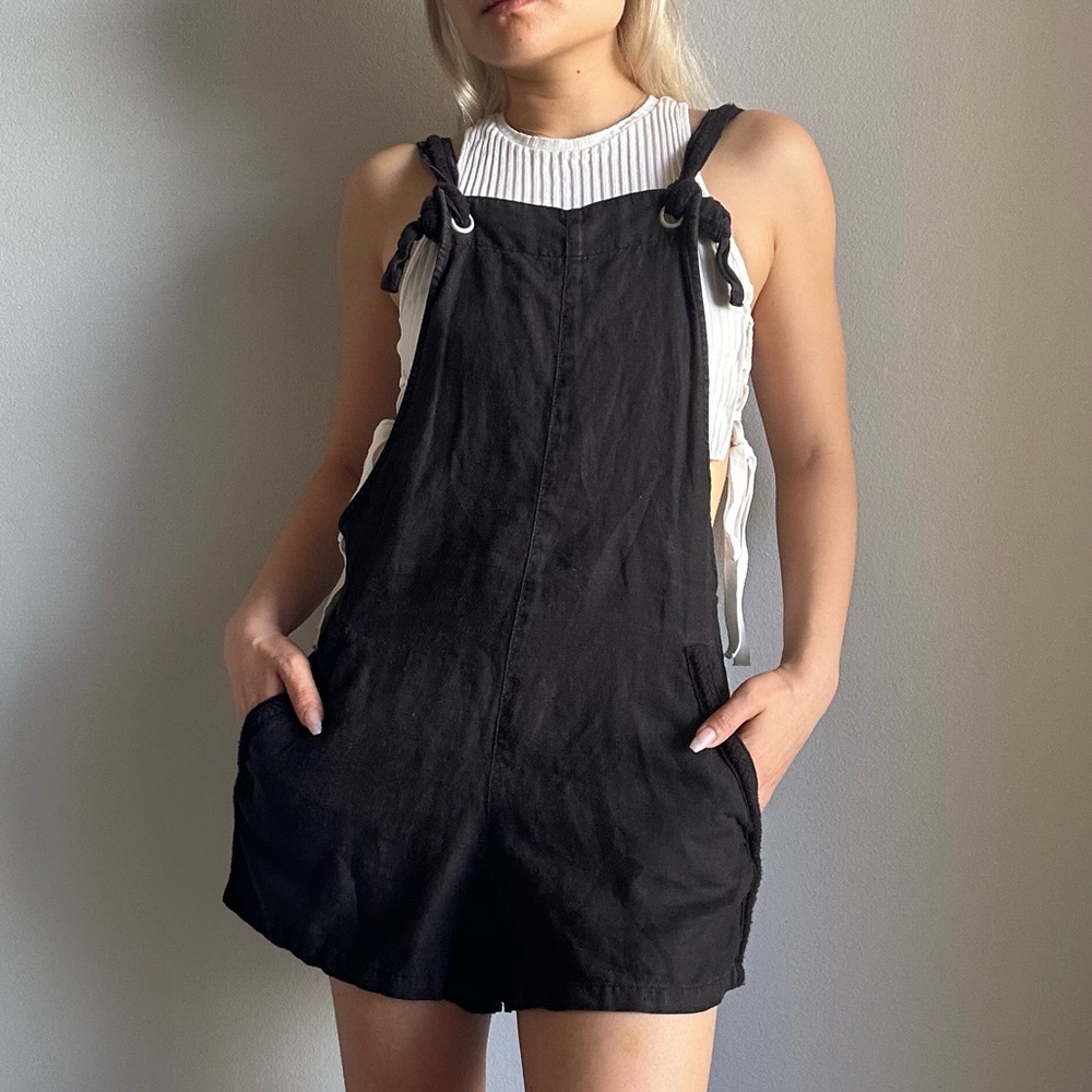 ZARA Cotton Linen Cross Back Romper / Overalls with Pockets in Black